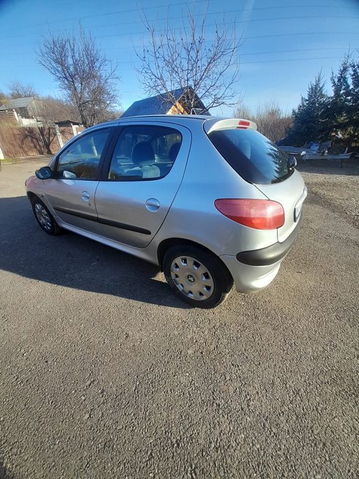 Vând Peugeot 206