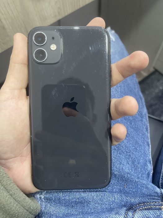 Продавам iPhone 11 – 256GB