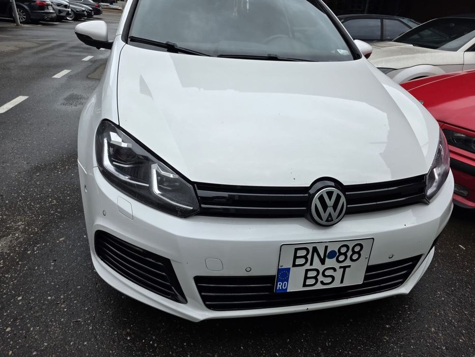 Volkswagen Golf Camere 360, antifonata, faruri si stopuri led, virtual cockpit