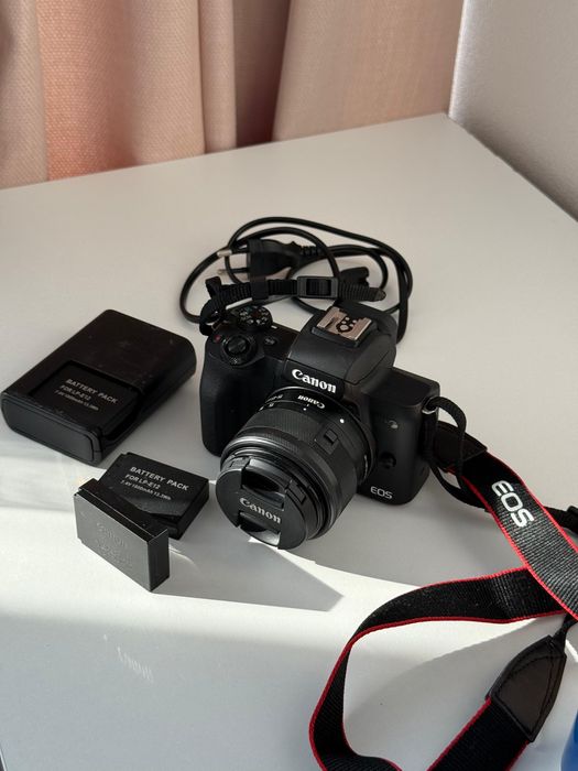 Фотоаппарат canon m50