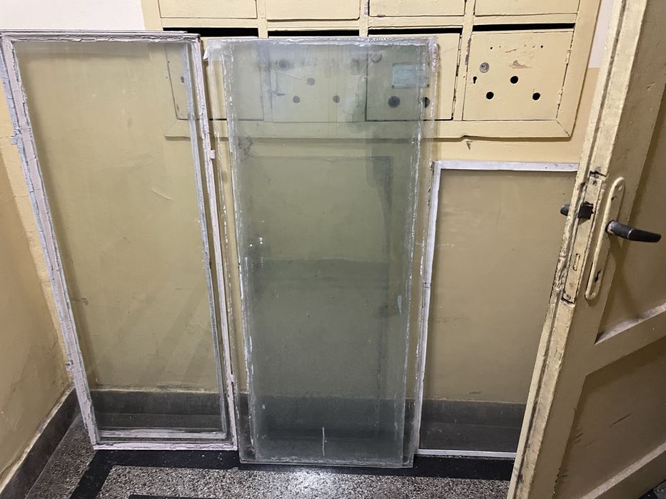 Стъкла различни размери