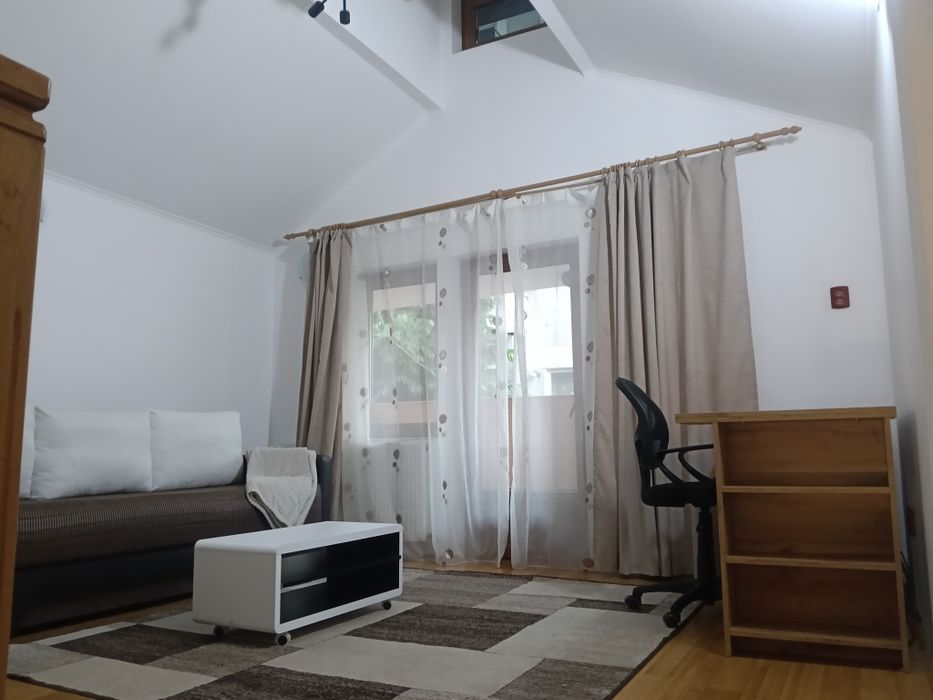 Inchiriez Garsoniera (Apartament cu o cameră)-48mp-Complet utilat cu parcare proprie.