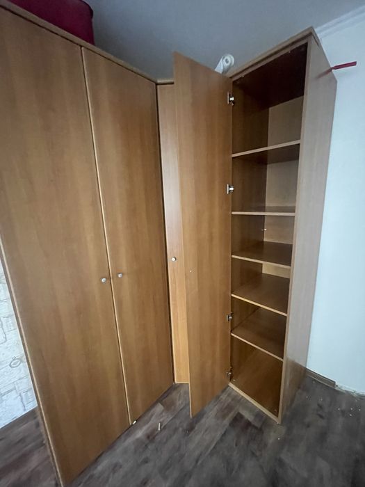 Продам шкаф в Отличном состояний!
