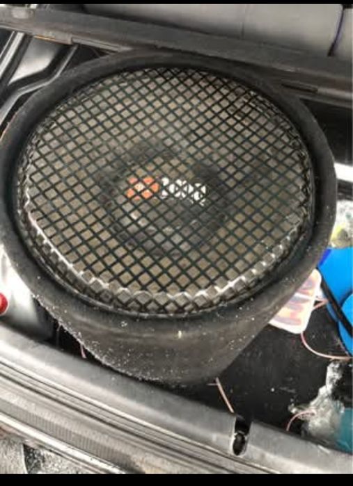 Бас JBL 12 и усилвател Blaupunkt