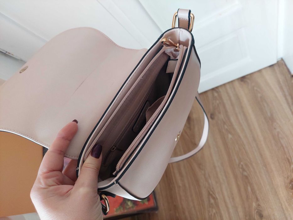 Дамска чанта от еко кожа