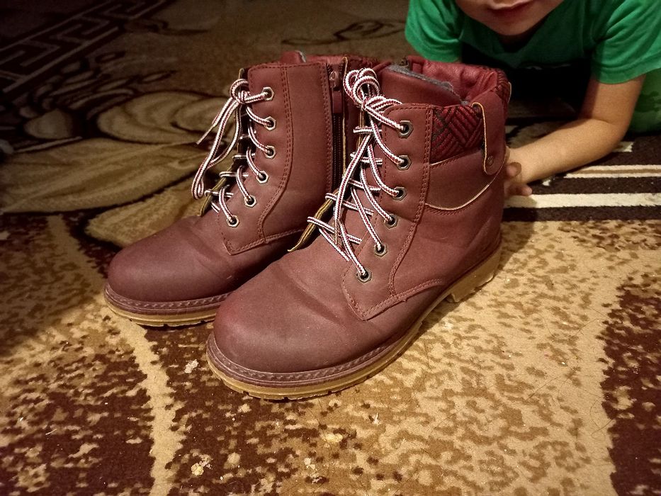 Женские тёплые ботинки