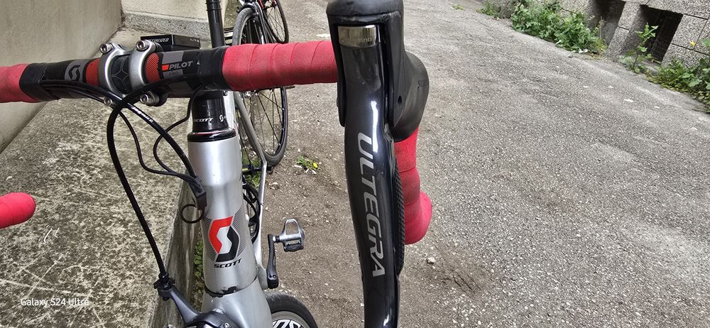 шосеен карбонов велосипед Scott foil 2x10 di2 Shimano ultegra