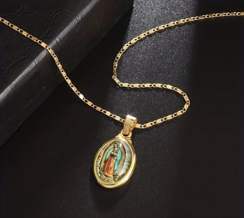 Златист Религиозен Амулет / Колие - Дължина 50см