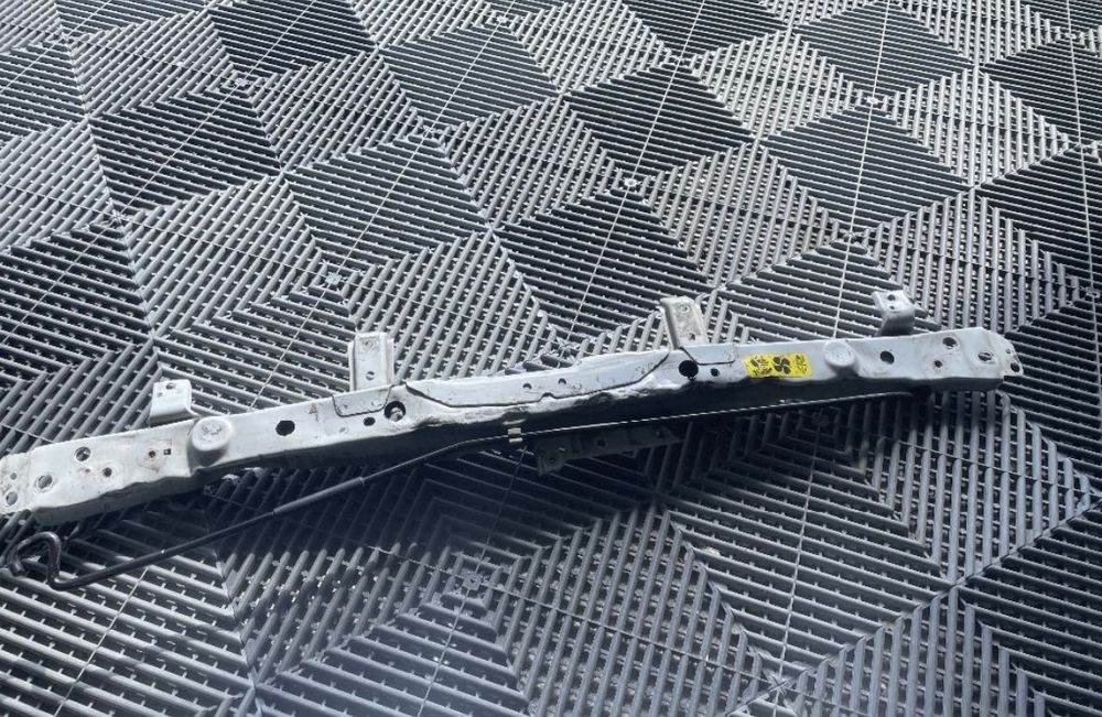 греда над радиатора nissan juke