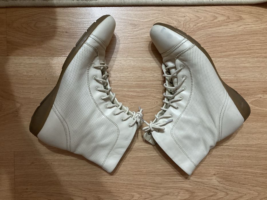 Ботинки осенние …