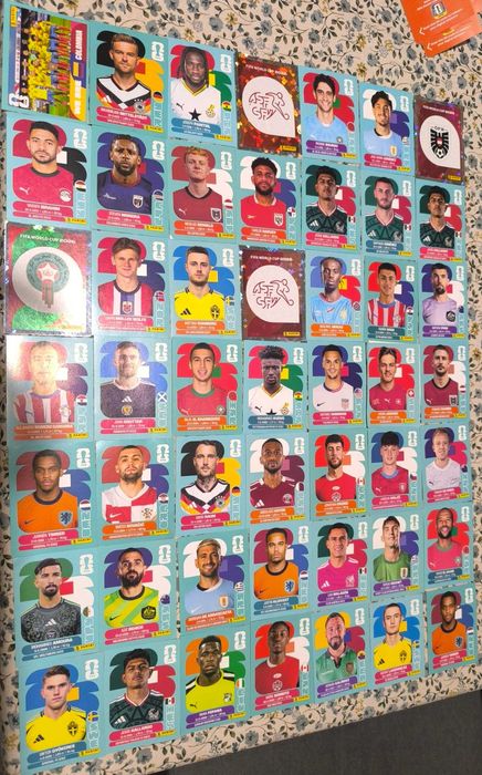 Продавам стикери за албума на световното 2026 Panini