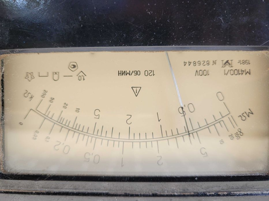 Продам мегаомметр М4100/1  100V