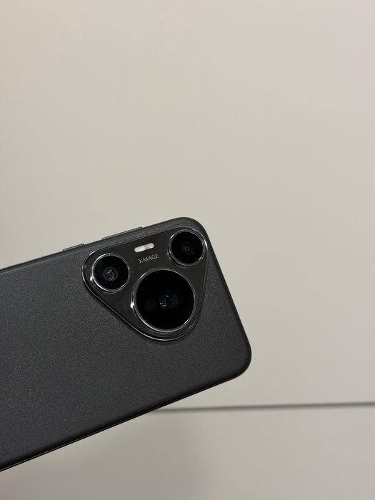 Продавам Huawei Pura 70 PRO с гаранция