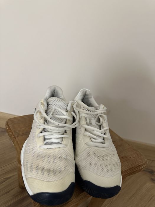 Продам кроссовки для тенниса 36 размер.