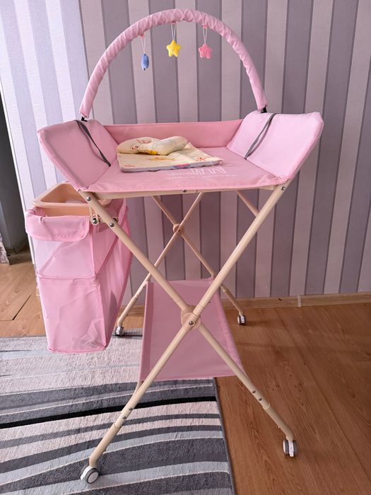 Продам манеж и пеленальный стол. Цена за 2 предмета. Пишите в личку