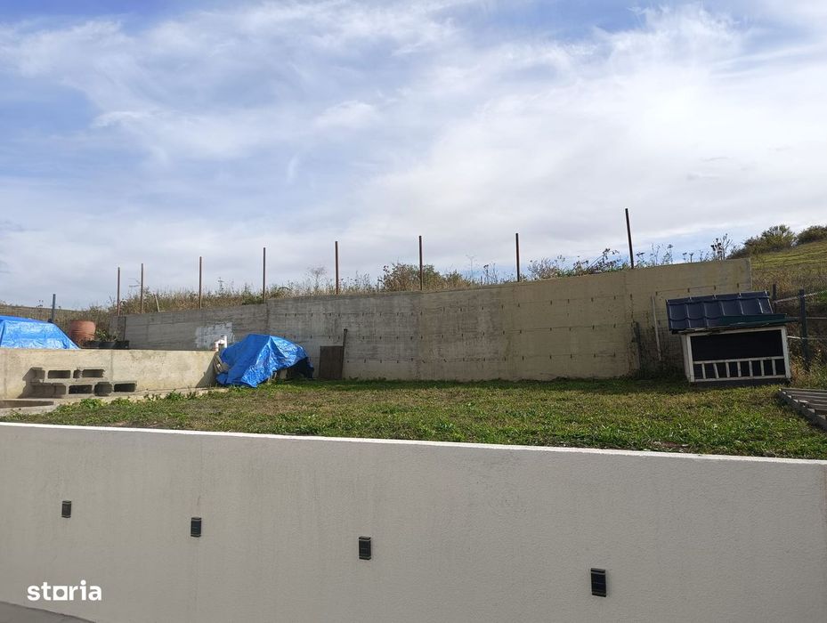 Casa individuala pe un nivel + garaj in Sannicoara