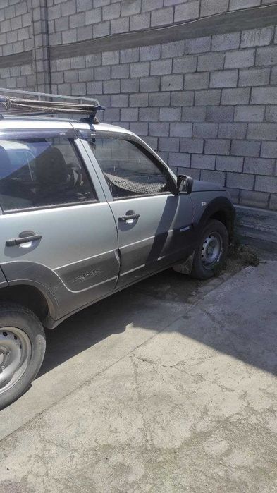 Нива Шевроле 2014 г   8500 у.е внедорожник
