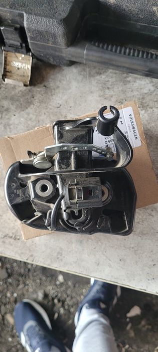 Broasca usa stanga fata vw cady