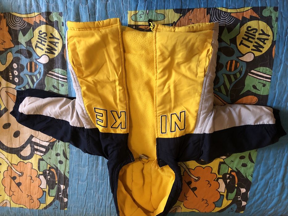 Детская куртка NIKE