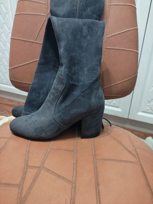 Продам замшевые ботфорты