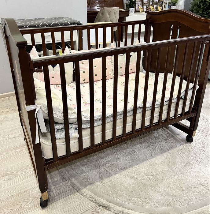 Детская кроватка 900 000 сум