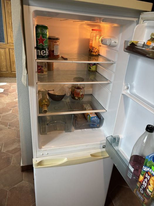 Хладилник с фризер Fridgemaster, neo