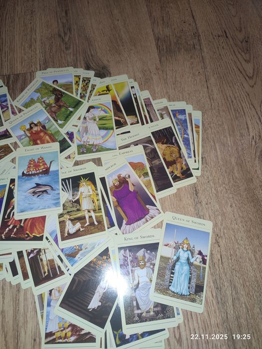 Tarot inedit cu imagini superbe