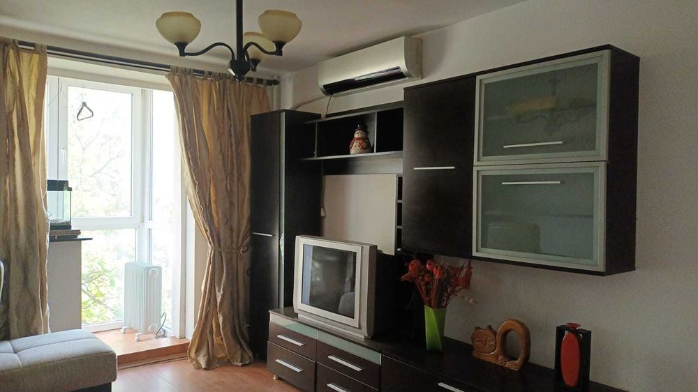 Romancierilor metrou, parc Drumul Taberei