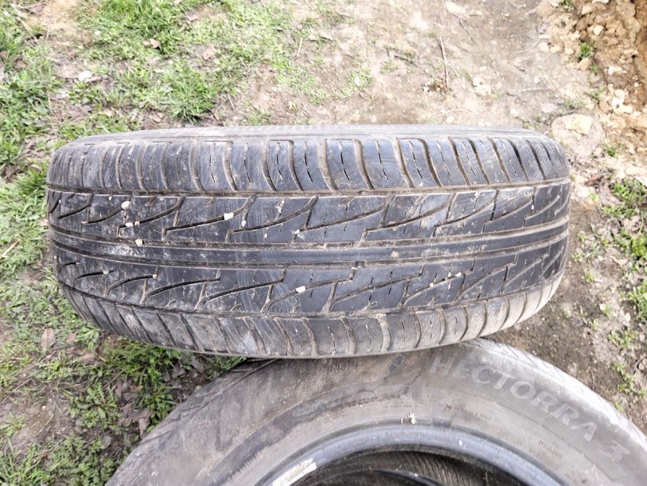 Продам летние шины 3 штук