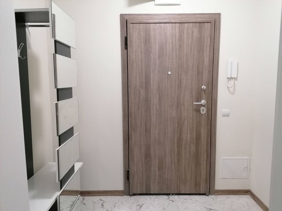 Давам под наем 2 стаен апартамент