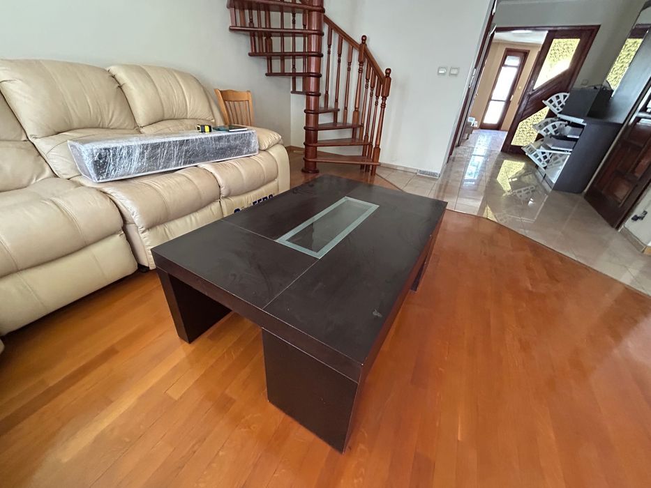 Холна маса, високо качество на изработка! Леки забележки!