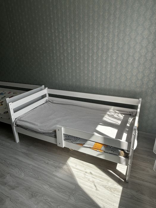 Две детской  кровати