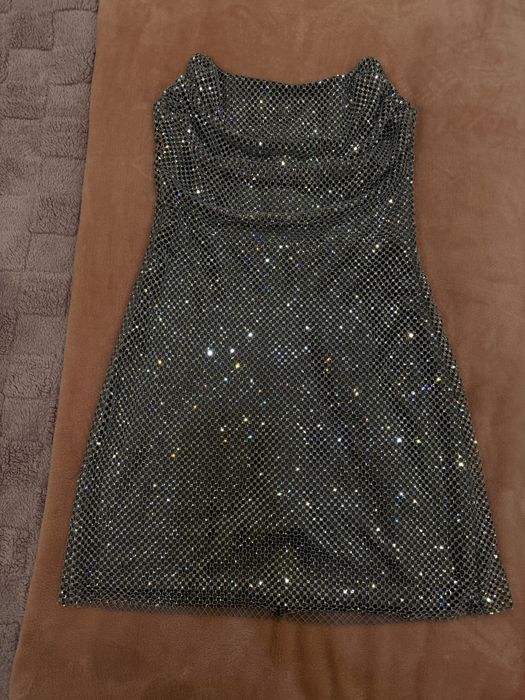 Зара рокля с камъни