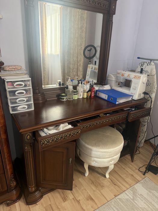 Продам спальный гарнитур