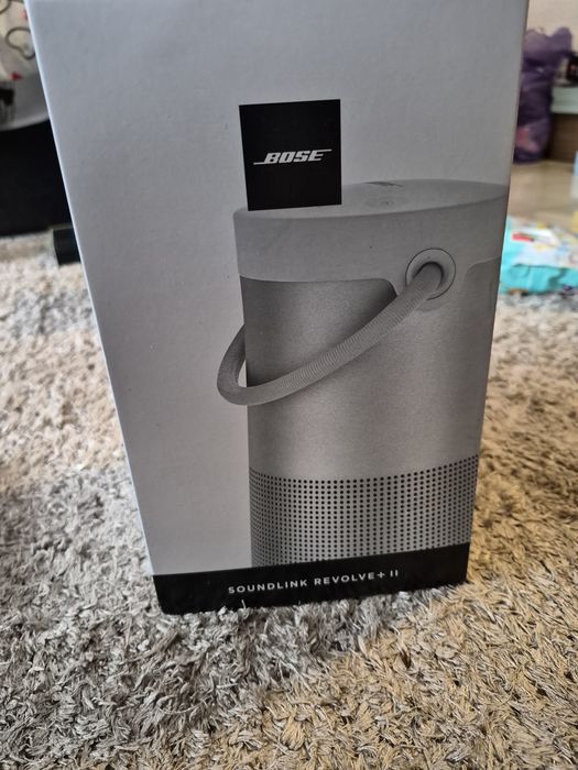 Boxa bose cu încărcător cadou