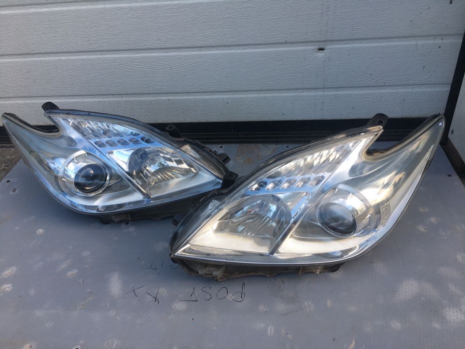 Faruri St/Dr Toyota Prius 3 2009-2012. Volan stinga. Originale.