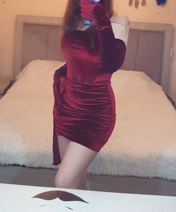 Rochie grena de catifea