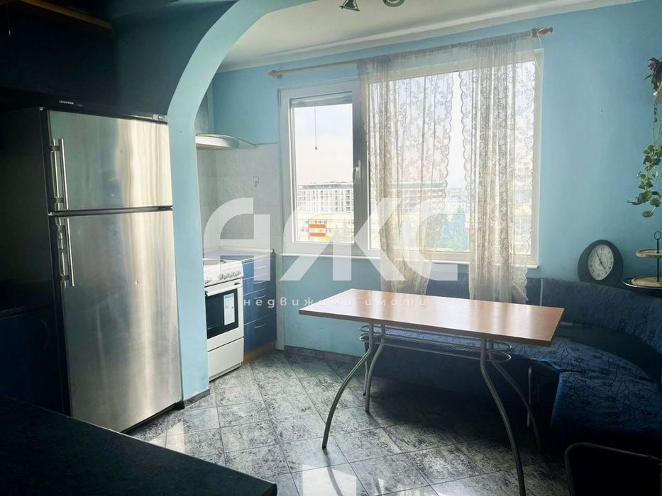 Тристаен обзаведен апартамент в кв. Бъкстон