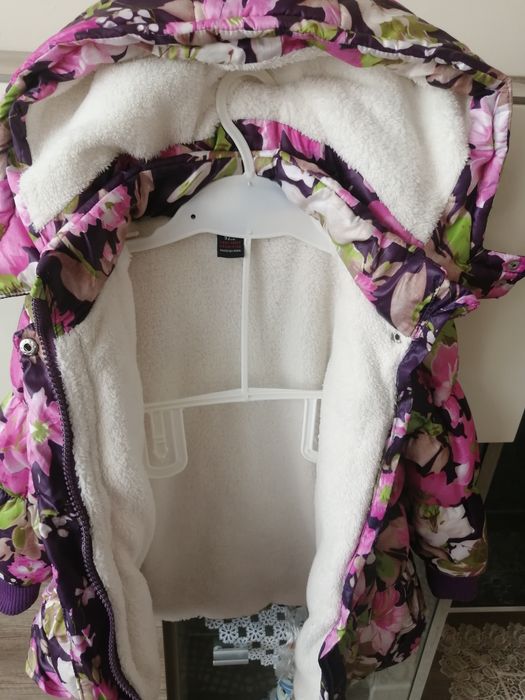 Яке за момиче на марка зара