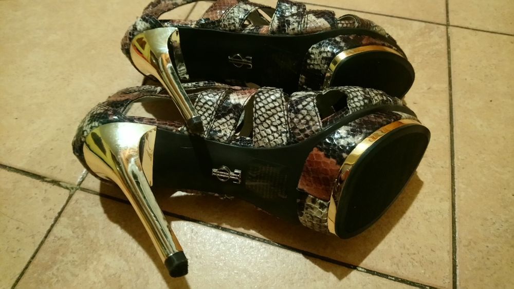 Jennifer Lopez и Jimmy Choo дамски обувки на висок ток