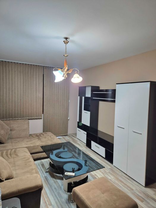 Дава се под наем Тристаен апартамент в Асеновград - 70 кв.м за 298.86 € - Снимка #1