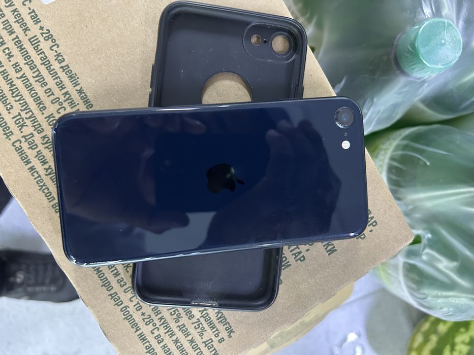 Apple iPhone SE