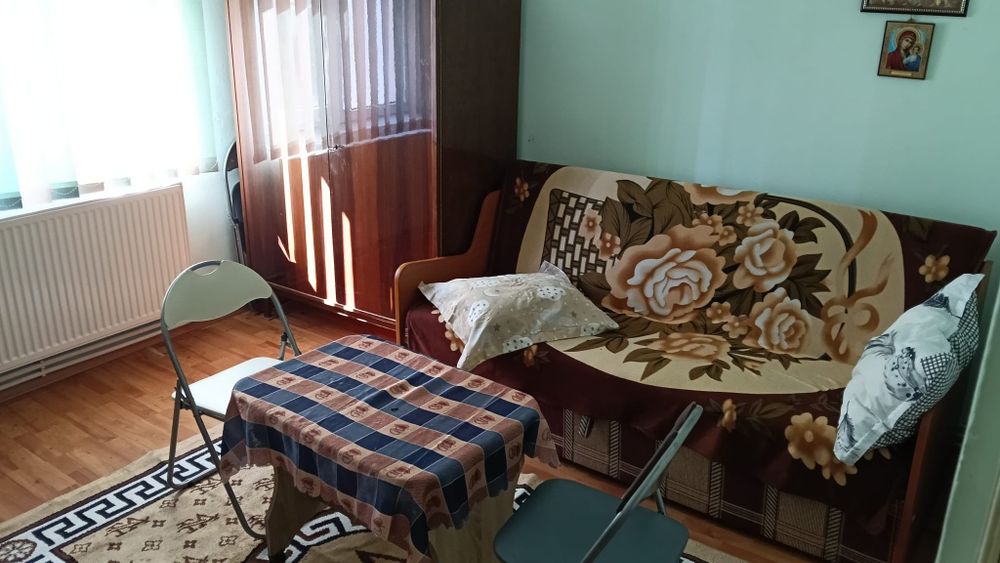 Închiriez Apartament
