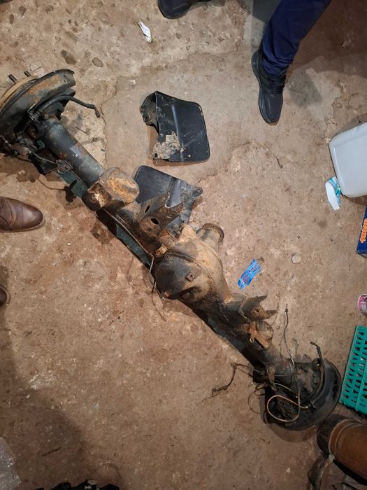 Заден мост за Toyota Land Cruiser J 90 къса база