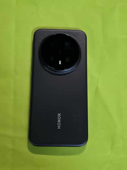 КАТО НОВ 512GB Honor Magic 8 Pro Yettel Гаранция 3г. 2029 Black Черен