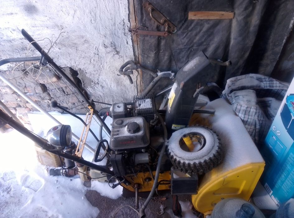 Снегоуборочная машина