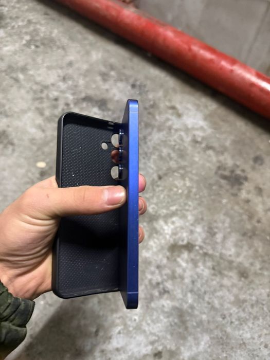 Продам смартфон SAMSUNG GALAXY S25