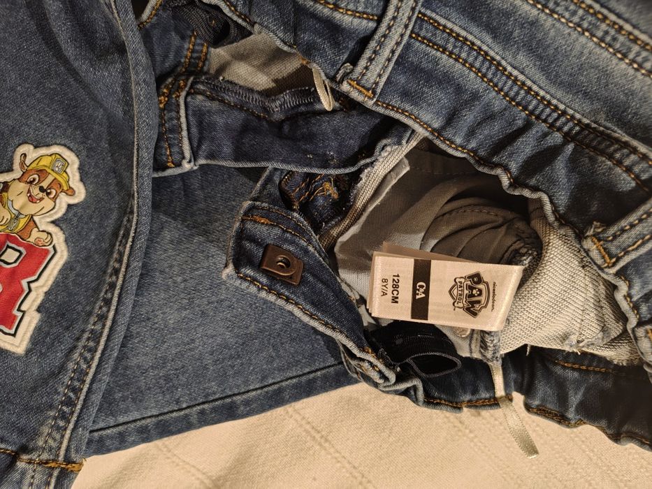 Pantaloni blugi  C&A băiat  marimea 128