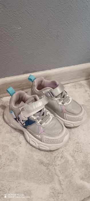 Отдам за фрукты обувь