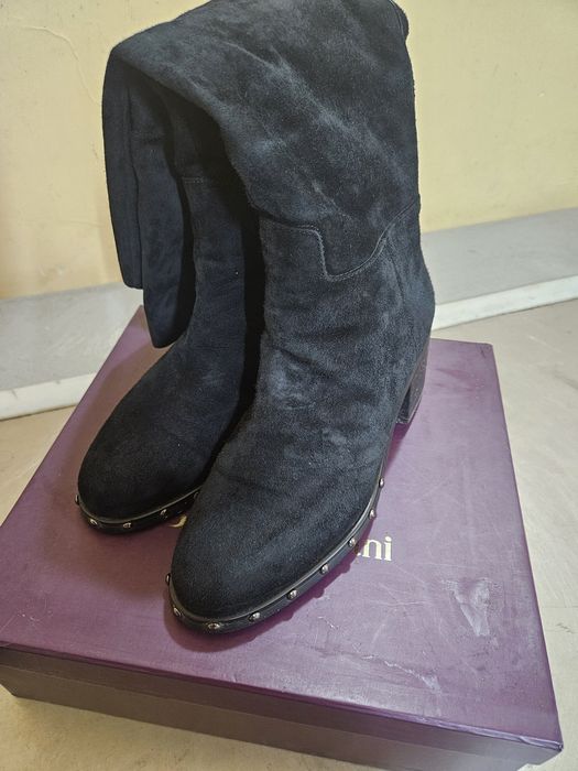 Продам зимние,  женские сапоги